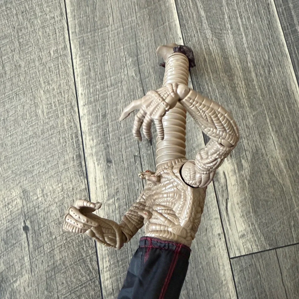 Vintage 1998 Mattel Max Steel Extensible Neck Mutant Action Figure Brown Black